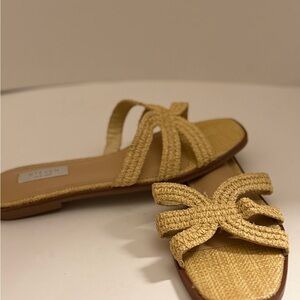 Steven New York Beige Crocheted Flat Sandals Women’s 8.5